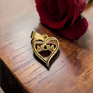Gold Heart 'Mom' Pendant